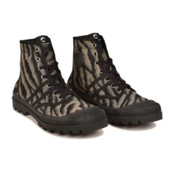 Pataugas AUTHENTIQUE M/TZ F4H KAKI 11 Pataugas AUTHENTIQUE M/TZ F4H KAKI -Pataugas 628185 554 OG M TZ F4H KAKI 3WEB